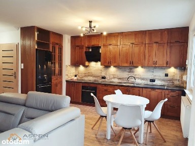 Szereg na zamkniętym osiedlu