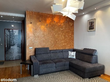 Przestronne mieszkanie z balkonem przy Parku Fort Bema