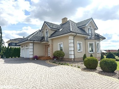 Luksusowa willa 200m2 /6 pokoi/ piękna zagospodarowana działka 2488m2