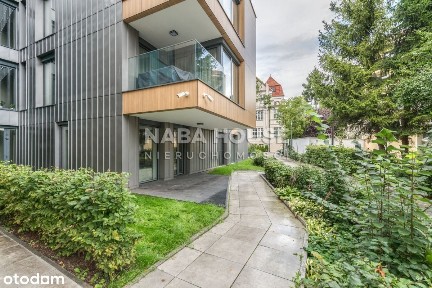Nowoczesne Studio z tarasem i parkingiem.
