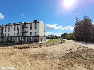 Nowoczesny lokal 28m² z parkingiem idealny na biuro lub małe usługi