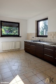 Dom z kominkiem i ogrodem - idealny dla rodziny!