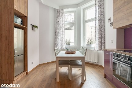 Apartament w centrum z concierge w pięknej kamienicy