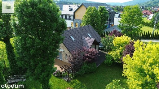 Dom z pięknym ogrodem, Pcim, Myślenice