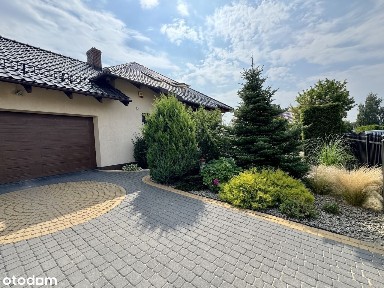 Przestronny dom w Pigży z garażem i poddaszem!