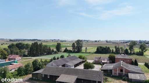 Budynki: produkcyjny i gospodarcze, dom - Mołożów