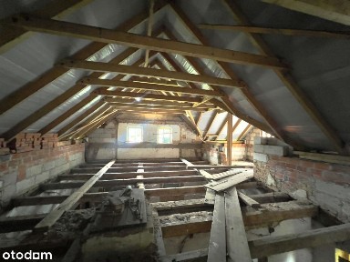 Dom w Szymanowicach, Gmina Kostomłoty.