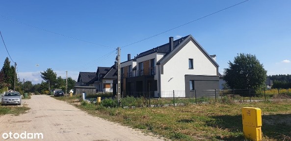 Bliźniak na granicy miasta na dużej działce