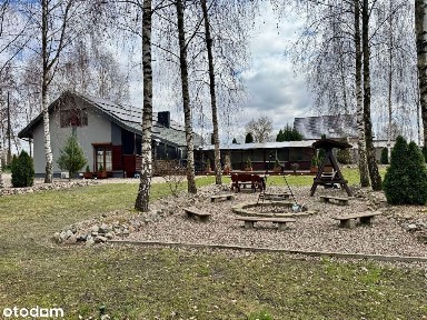 Komfortowy dom z basenem i garażem na 3 samochody | Duża działka