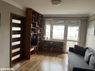 Przestronne 4-pokojowe mieszkanie z balkonem