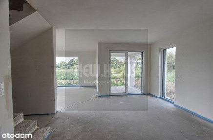 Solidny dom w zabudowie bliźniaczej