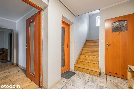 | Dom pod inwestycję | 345 m2 | 12 pokoi | Bielany Wrocławskie |