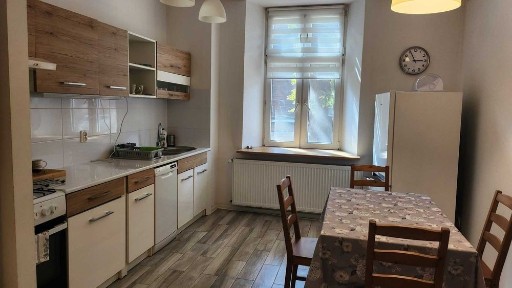 Mieszkanie 3 pokojowe zadbane kamienica Żeromskiego