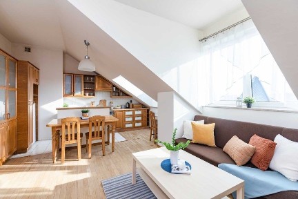 Studio przy ul. Powstańców Śląskich |METRO| |WAT|