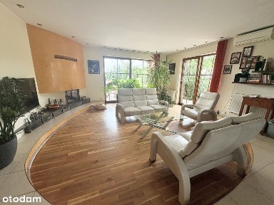 Dom wraz z magazynem na dużej działce