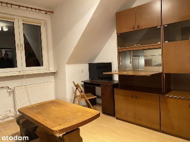 Bez Dodatkowych Opłat - 2. Piętro, Warzyńska 5