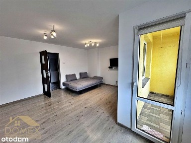 Duża kawalerka z balkonem po remoncie - 38 m²