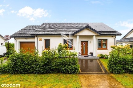 Dom z 2019 r w zabudowie wolnostojącej w Pruszczu