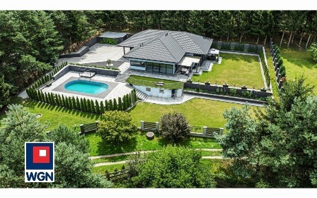 Luksusowy dom z basenem.