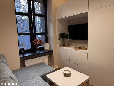 Przytulna i Umeblowana Kawalerka w Samym Sercu Łodzi