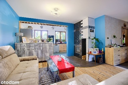 Przestronny dom z garażem i pięknym ogrodem