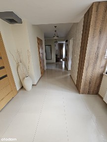 Dom w centrum - wysoki standard, duża działka