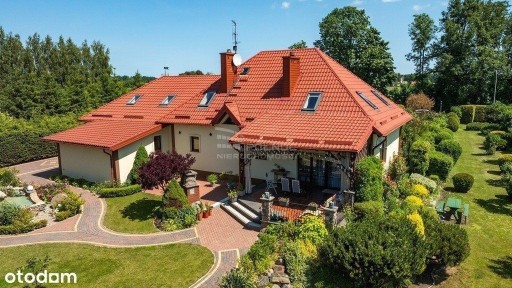 2 Domy na działce z linia brzegową