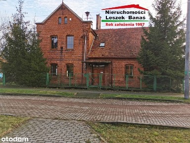 Dom plus 3 budynki użytkowe