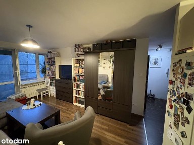 Sprzedam dwupokojowe mieszkanie przy Parku Zdrojowym. Bezpośrednio.