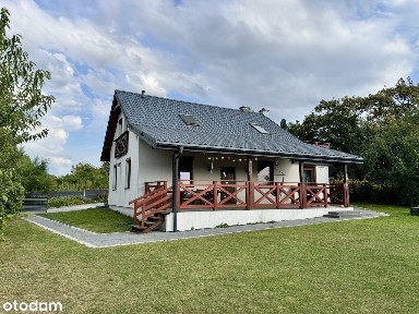 Dom z ogrodem w urokliwym miejscu - tylko 200 m do jeziora!