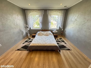 Duży dom w spokojnym miejscu