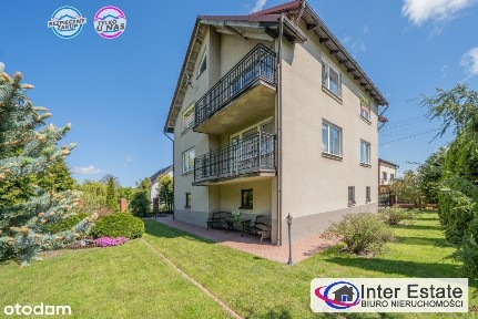 Dom wolnostojący z garażem