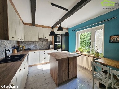 Przestronny dom z garażem i fotowoltaiką