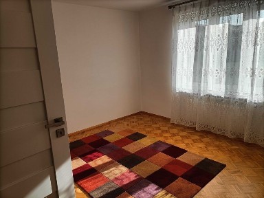 Do wynajęcia piętro domu 80 metrów (200 m od WKD)