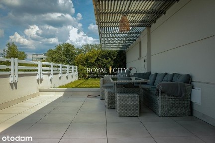 Penthouse na Bruna przy Polach Mokotowskich.