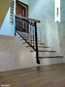 Dom z działalnością handlowo - usługową.