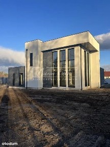 Modernistyczny / Ogromne Przeszklenia / Nowy