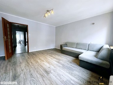 dwupokojowe + kuchnia z balkonem na Starówce