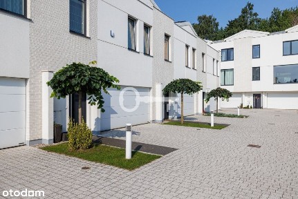 Atrakcyjny Dwu poziomowy Apartament