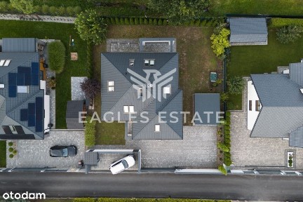 Dom rodzinny z dużym garażem - Krasne