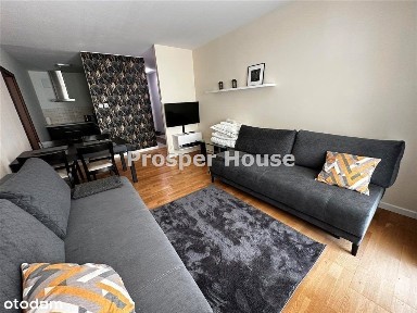 Trzy pokoje w centrum, Garaż/ Metro