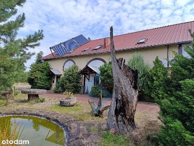 funkcjonalny budynek o powierzchni 477 m²