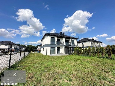 Dom w zabudowie bliźniaczej o pow. ok. 95 m2.