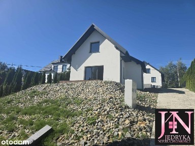 Mały przestronny 75m2 Domek Wolnostojący na 6 arow