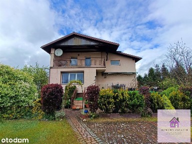 Przestronny dom z pięknym ogrodem