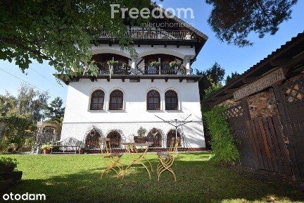 Duży dom 360 m2/3 mieszkania/pod najem/ogród/garaż