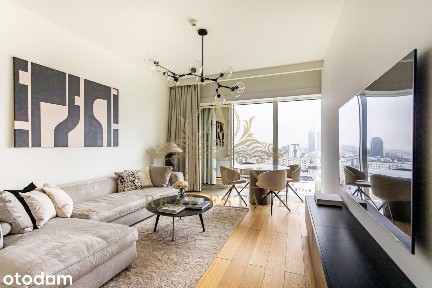 Spectacular apartment on 42nd floor on Złota 44
