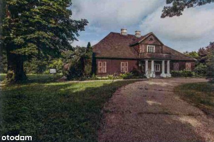 Wspaniały modrzewiowy Dwór z ogrodem i z 2 stawami