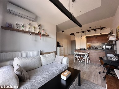 Ul.Grabiszyńska Klimatyzacja Garaż. W pełni wyposażone