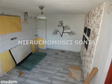 Pół bliźniaka do remontu ul.Planeta Stolarzowice